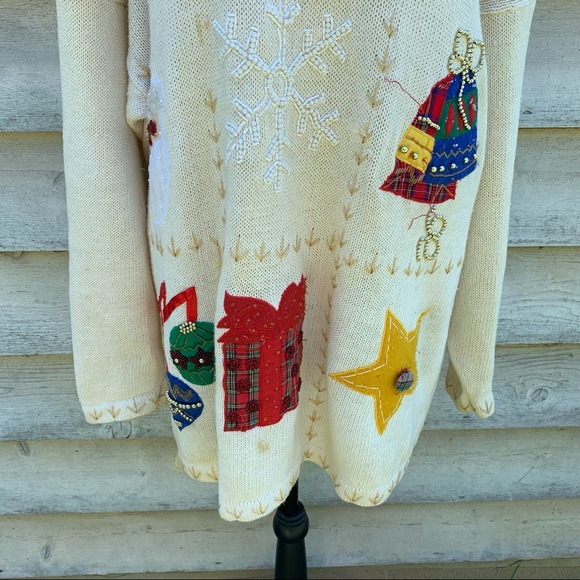 Vintage 90s White Patchwork Appliqué Long Sleeve Crewneck Ugly Christmas Sweater - Picture 8 of 16